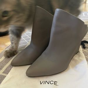 Vince women’s leather Vail wedge mule, truffle